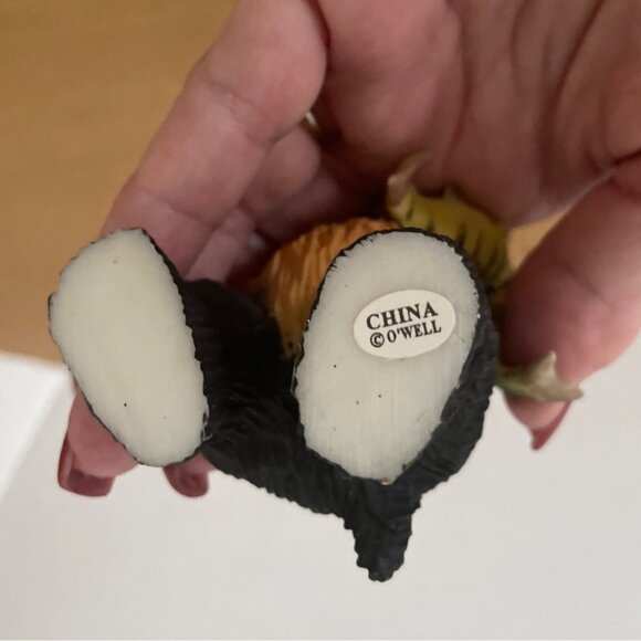 Vtg O’Well Bear Carrying Boat Oar Stocking Fish Christmas Hat Cabin Lodge Decor - Picture 8 of 10